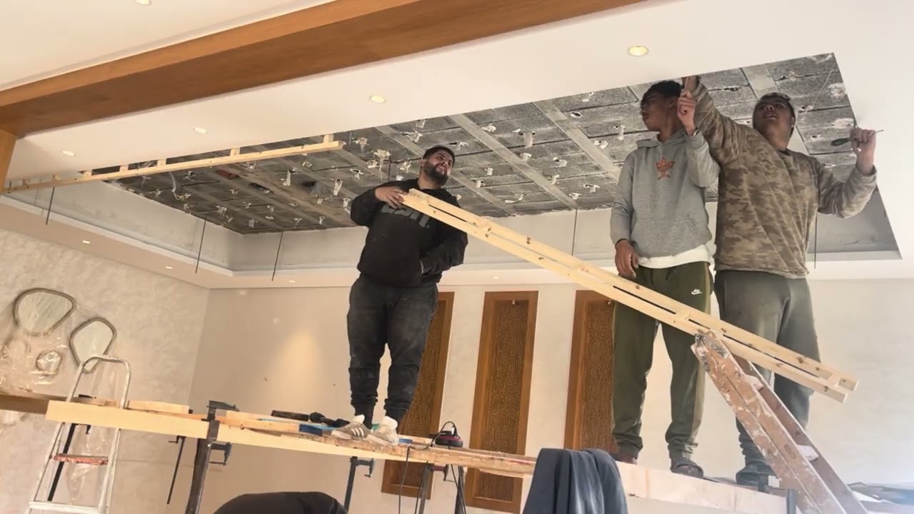 changer plafond plâtre en plafond de bois cèdre traditionnel تغيير سقف جبص بسقف خشبي تقليدي من الأرز