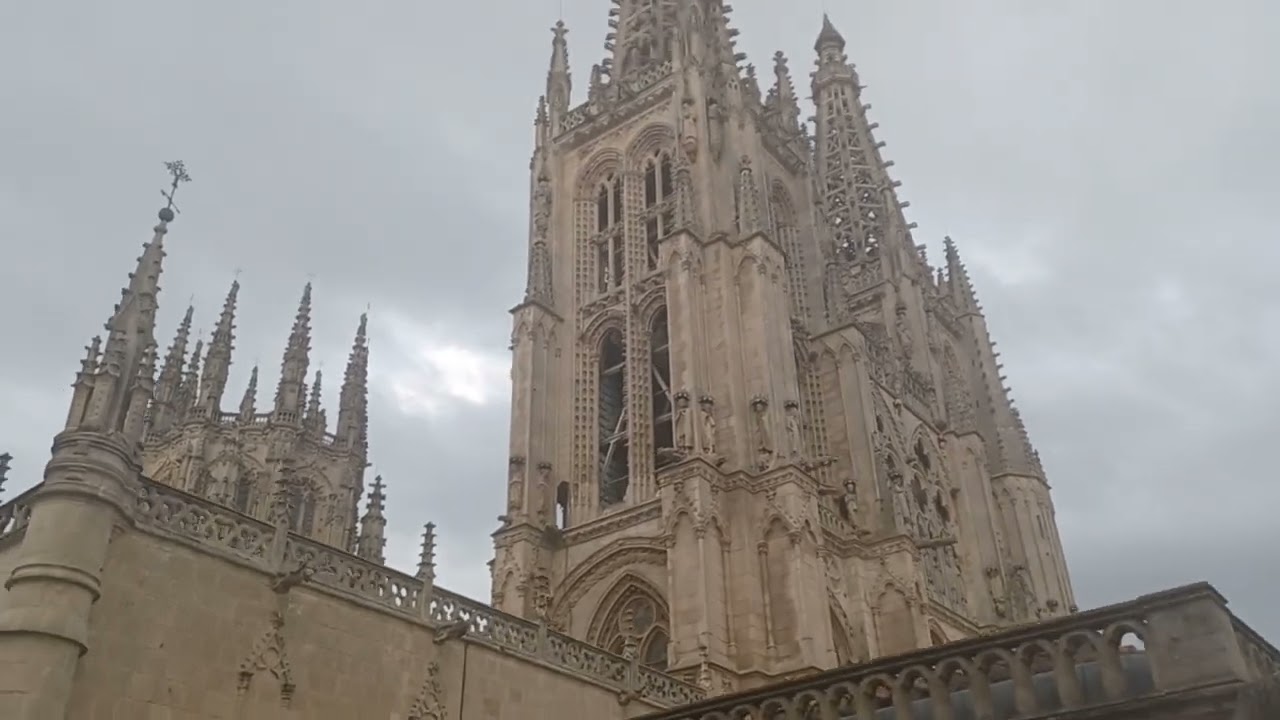 Volteo de campanas. Torre norte. Catedral de Santa María (BURGOS
