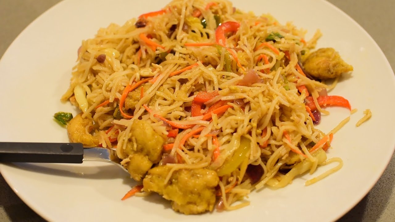 Quick & Easy Chicken Hakka Noodles Recipe | Home Food |