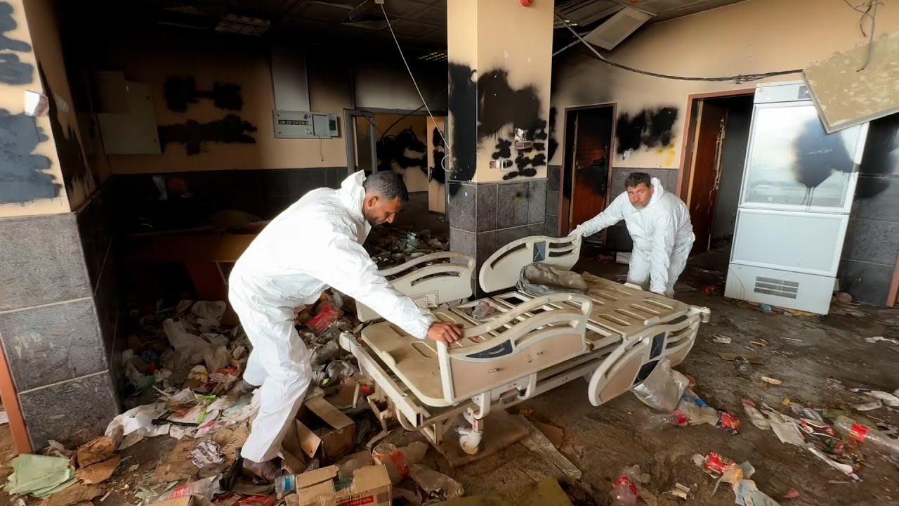 جانب من الدمار الذي لحق بمستشفى الصداقة التركية الفلسطينية  في مدينة غزة جراء القصف الإسرائيلي