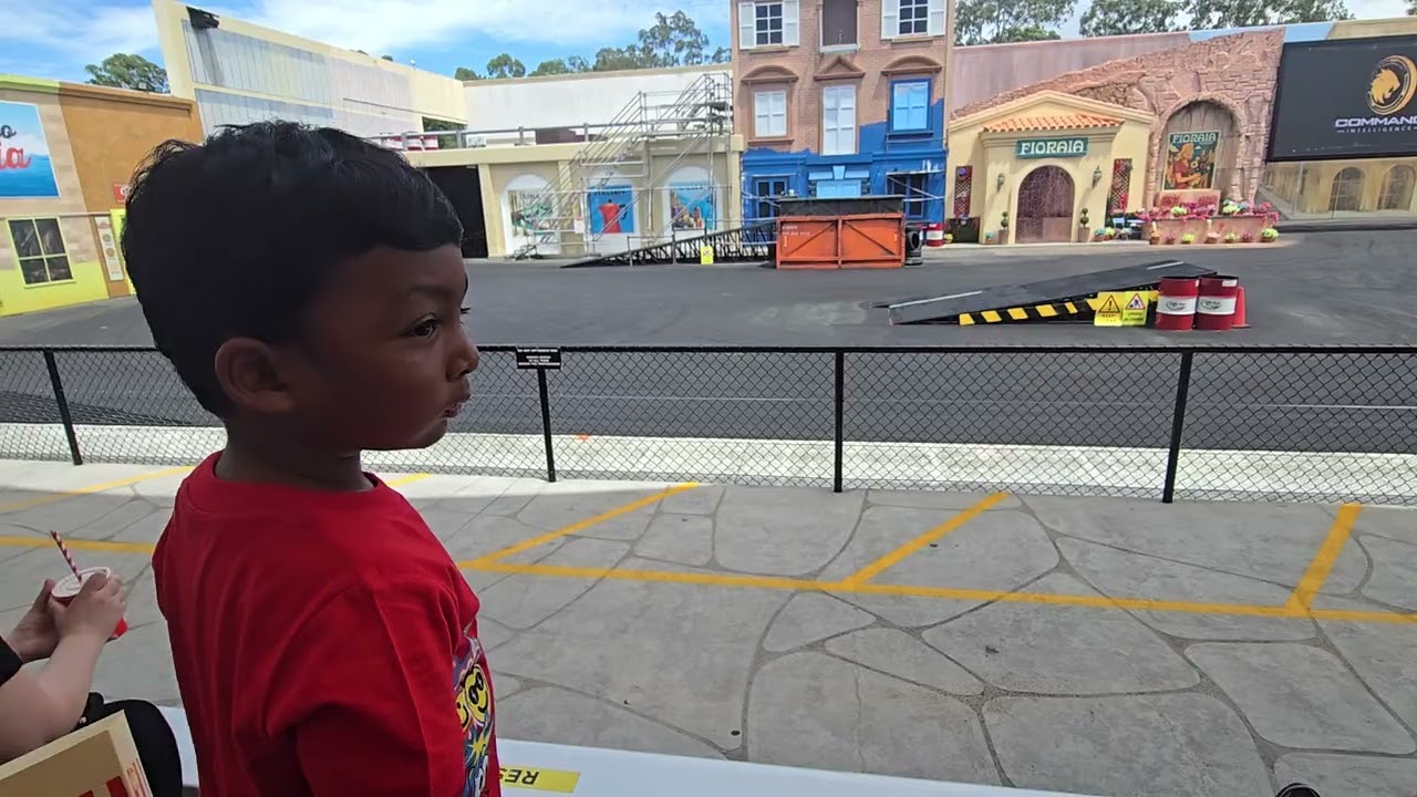 Movie world@Goldcoast @spy chase stunt show