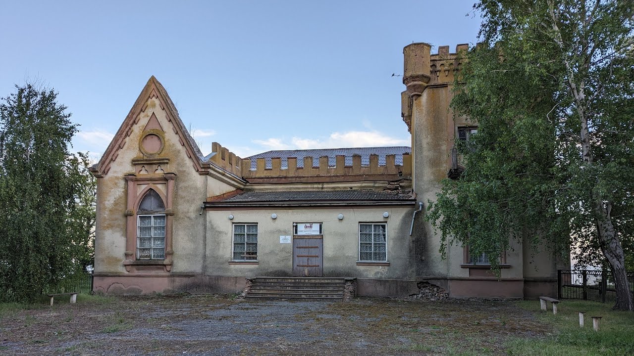 Замок Лакиера | Заброшенный готический особняк 19 века