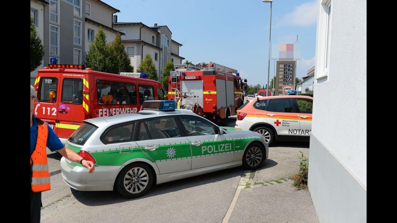 Tragischer Unfall bei Tankstelle in M&uuml;hldorf: Mutter wird von eigenem Auto &uuml;berollt