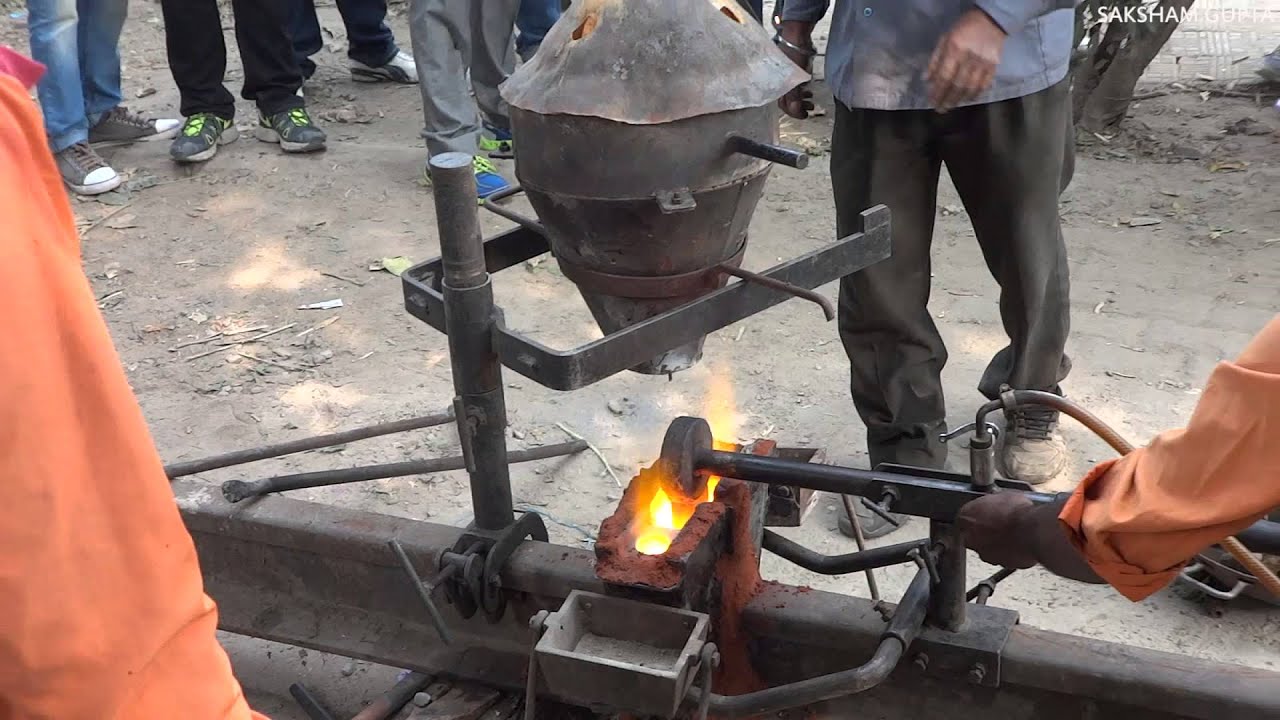 Thermit Welding of railway tracks: New Delhi Railway Station