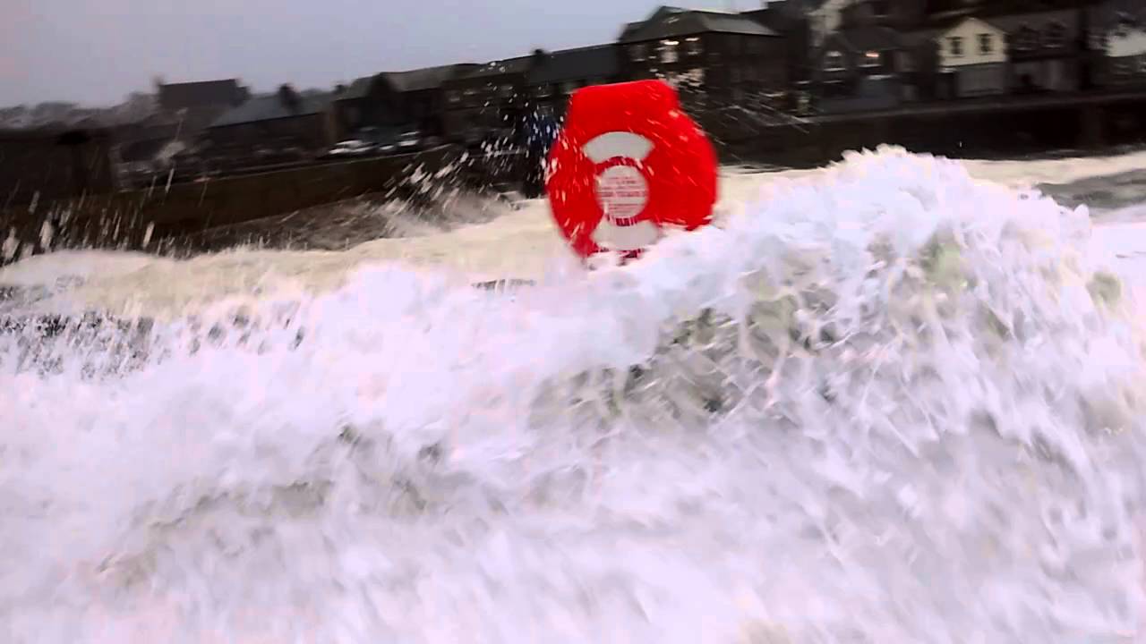 Storm Imogen hitting Porthleven at High Tide 08/02/2016