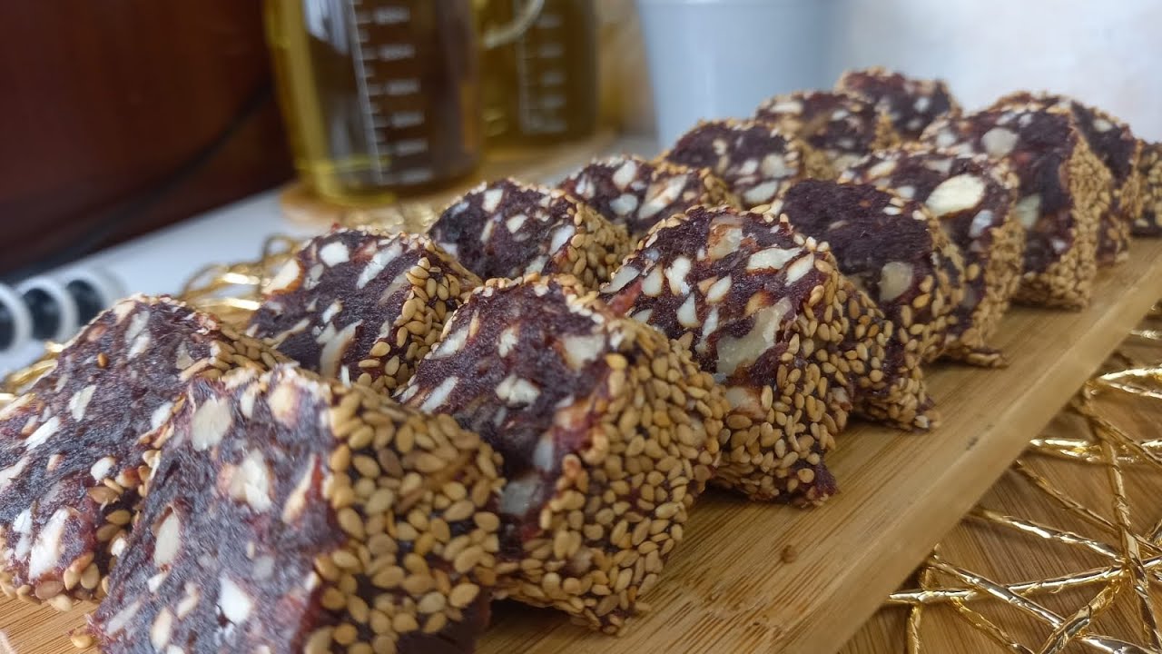 سجلوها لرمضان حلاوة التمرية بالمكسرات والزنجلان