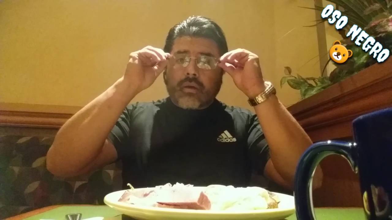 UN DESAYUNO DELICIOSO (CON EL 🐻 NEGRO)