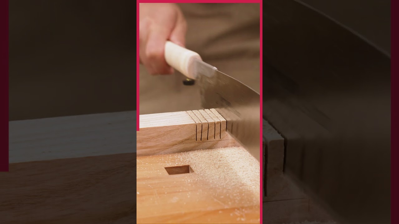 Using a Japanese saw to cut a half lap joint #woodworking #satisfying #shorts #japanesetools #craft