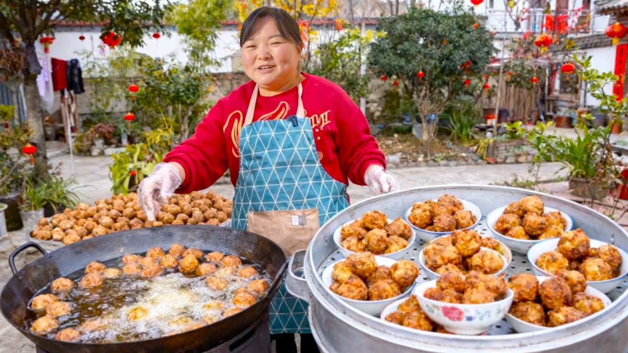 【陕北霞姐】霞姐学做陕北年味小吃--炸丸子，先炸后蒸，味道香极了！