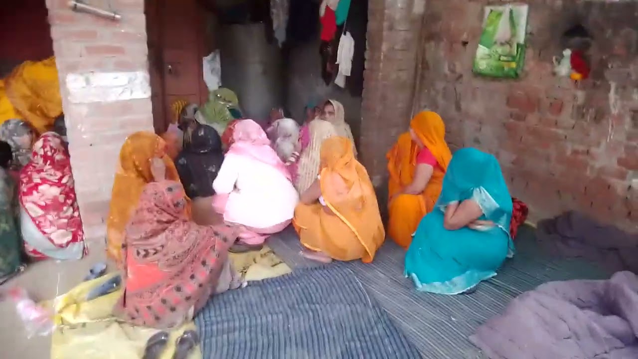 Jila farrukhabad kampil village shahipur aadrniy netrapal singh yadav ji ki mata ka nidhan 