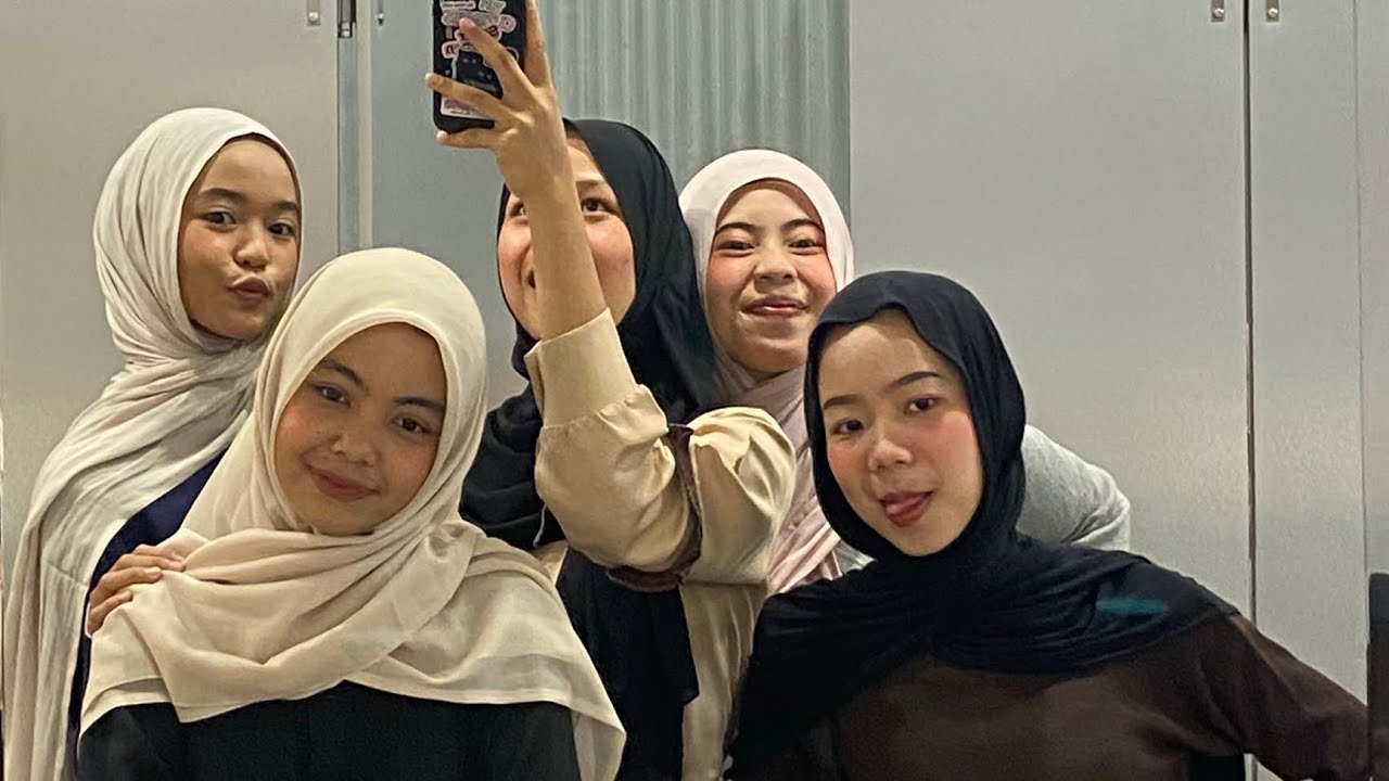 playing with work friends!🫂😻❤️