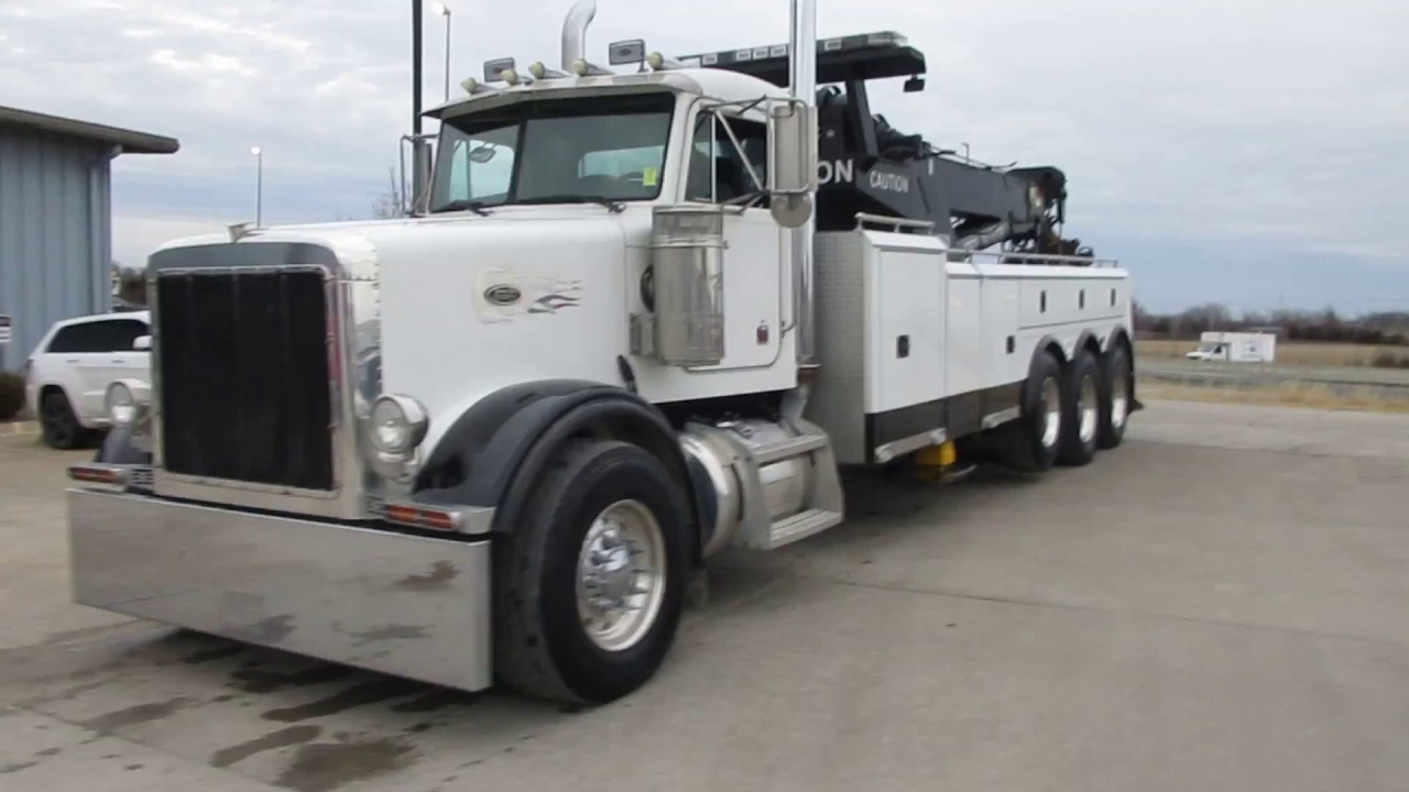 2003 Peterbilt 378 With Century 1060 Rotator