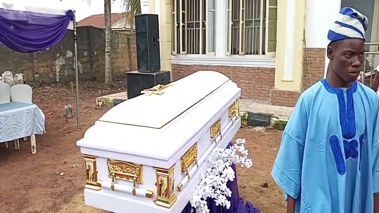 Late Mrs foluke Owatemi  is live!