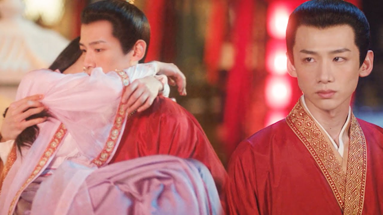 王子白敬亭為權力娶了公主，新婚之夜卻看到灰姑娘在別人背上，瘋狂吃醋並跪地求原諒#chinesedrama