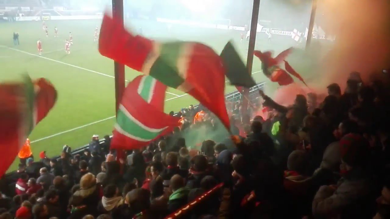 Kortrijk away, pyro SLC