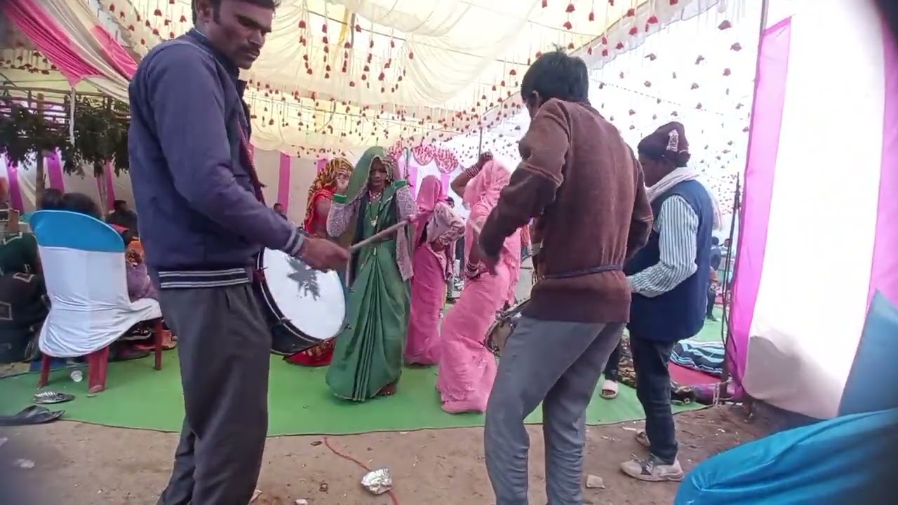 खूबसूरत बघेली बैंड बाजा डांस
