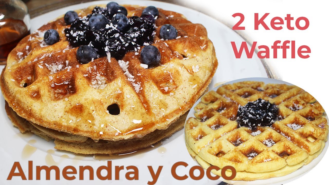 keto waffles de harina de Coco y Almendra con mermerlada casera. Low carb libre de gluten