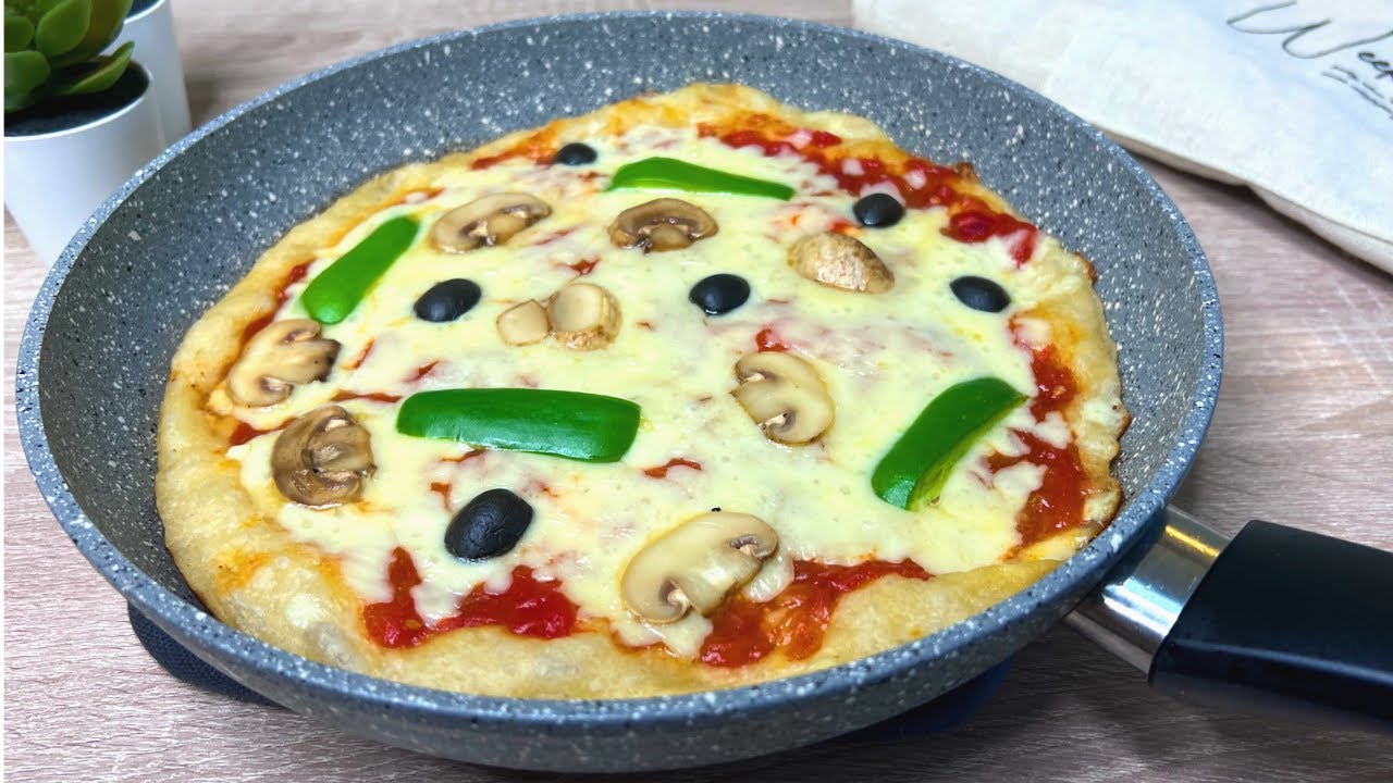 5 Minute Pan Pizza! | Crispy and Delicious Homemade Pizza in a Pan | No Oven, No Egg, No Milk |