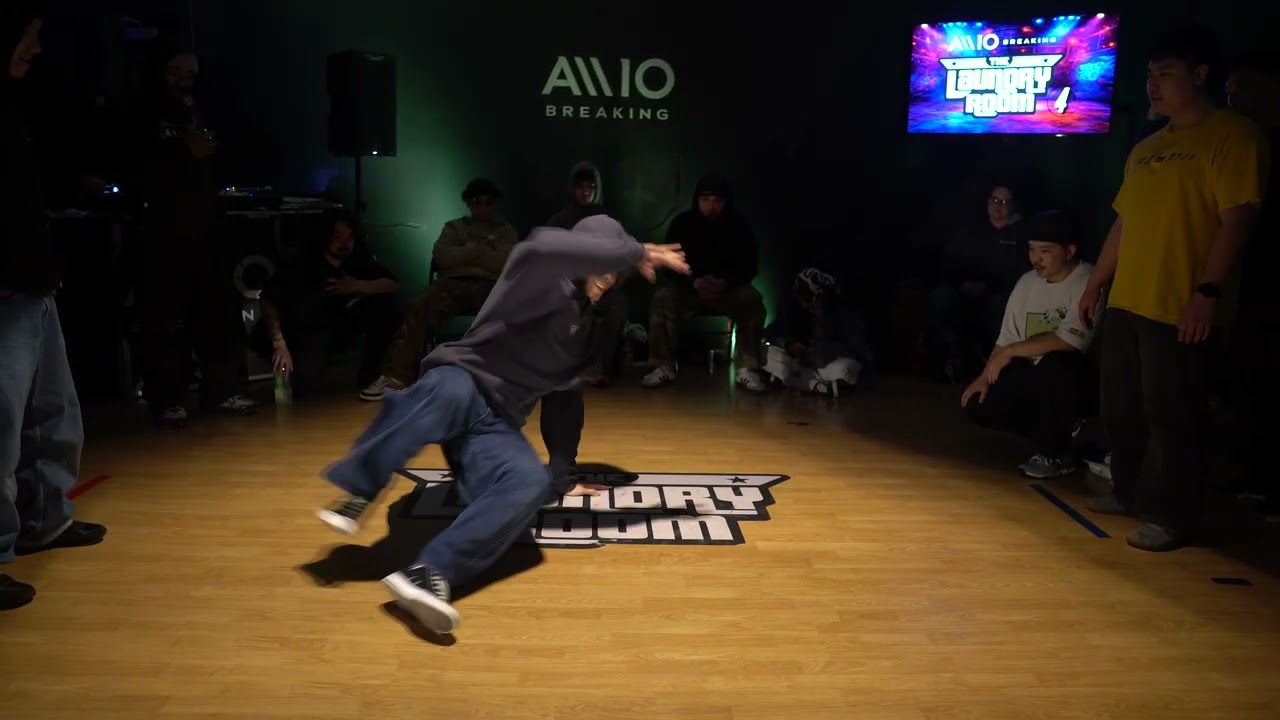 3rd Place   Airchair For Toni vs Aruarian Dance