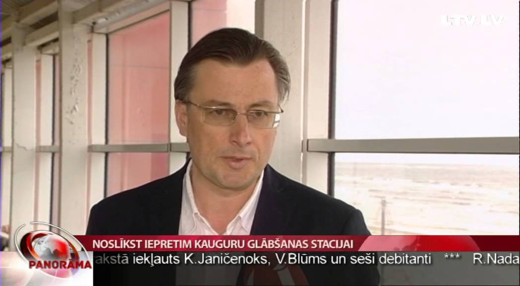 Noslīkst iepretim Kauguru glābšanas stacijai