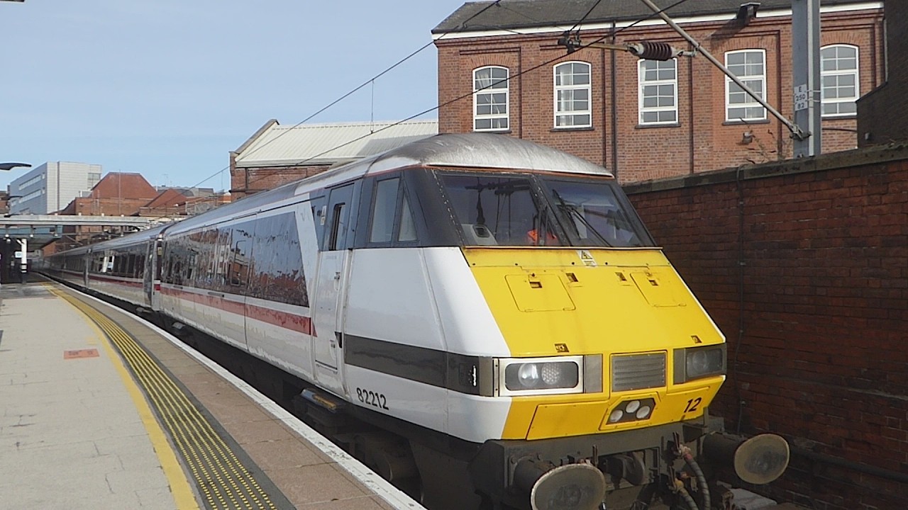 LNER 225 leaves Doncaster (17/2/26)