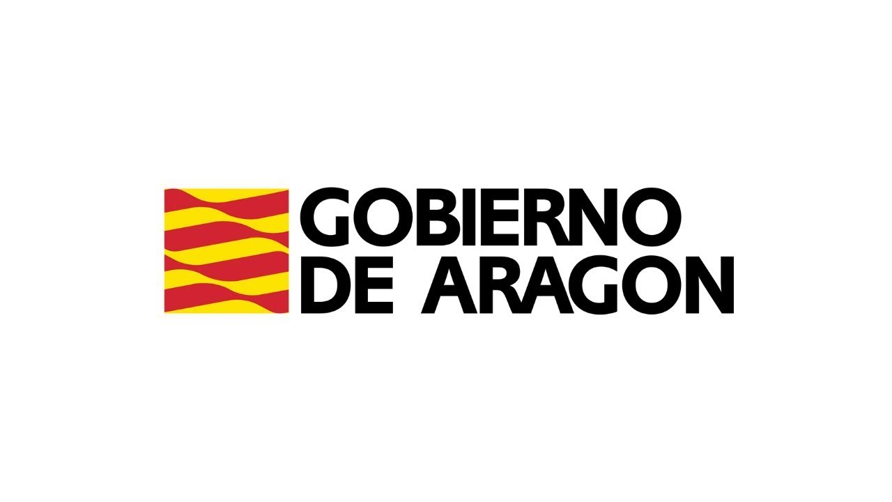 El presidente Azcón visita las nuevas viviendas de La Merced en Huesca