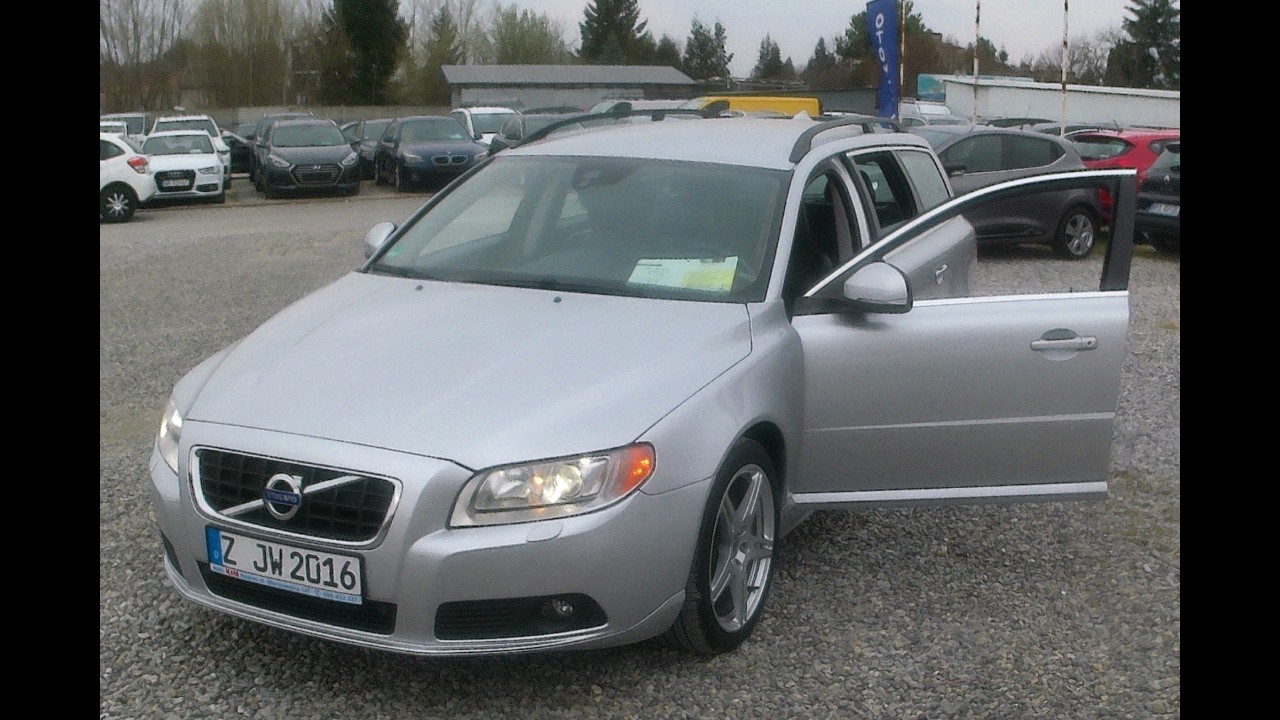 VOLVO V70 WYGLĄDA JAK NOWE. FAJNIE SILNIK MRUCZY. ŁADNY STAN. OGLĄDAM W KOMISIE. CENA. ROK. STAN.
