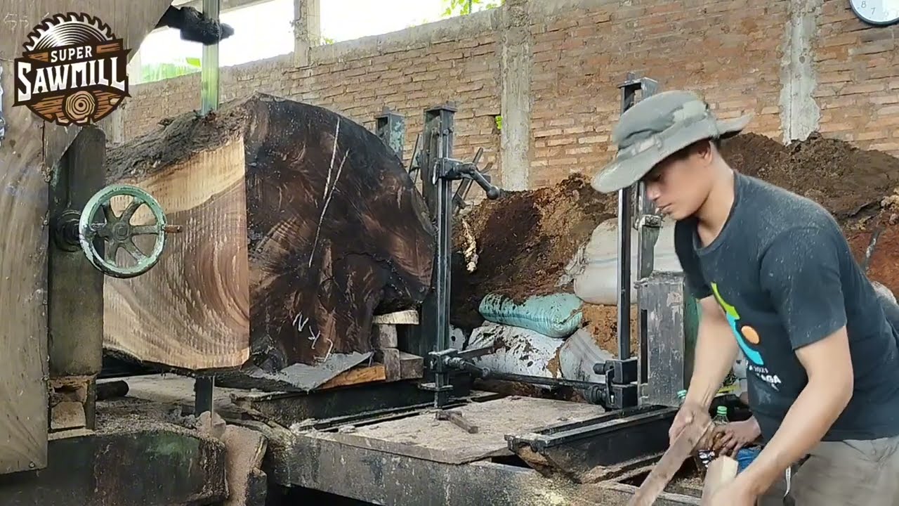 LARGE WOOD SAWING PROCESS WITH MAXIMUM RESULTS