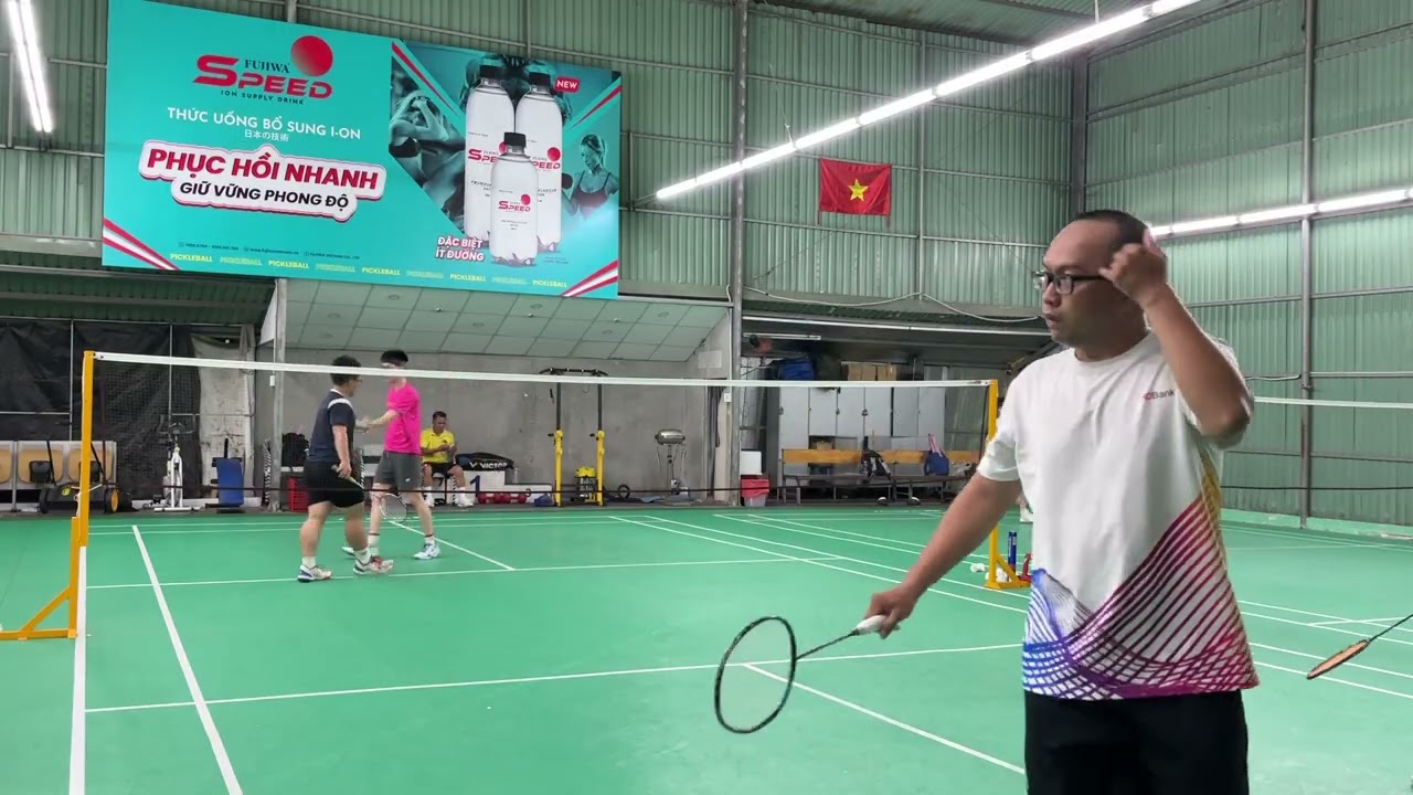 Trận đấu căng thẳng mà thiếu quả độ căng :)))