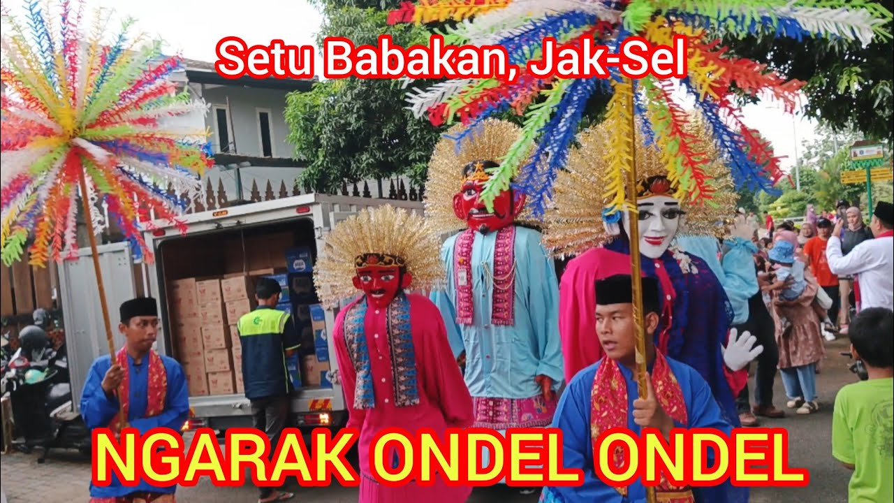 NGARAK ONDEL ONDEL DI SETU BABAKAN, JAKARTA SELATAN