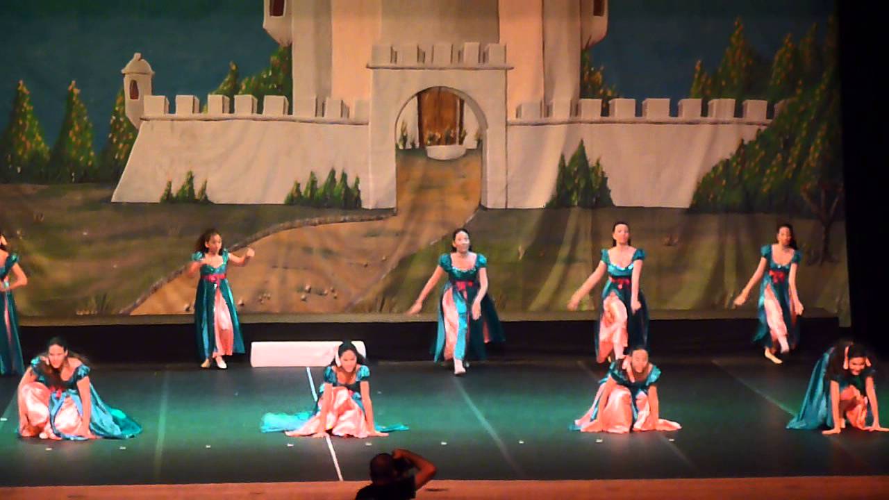 Encantada - Apresentação de dança da Academia Ângela Botêlho