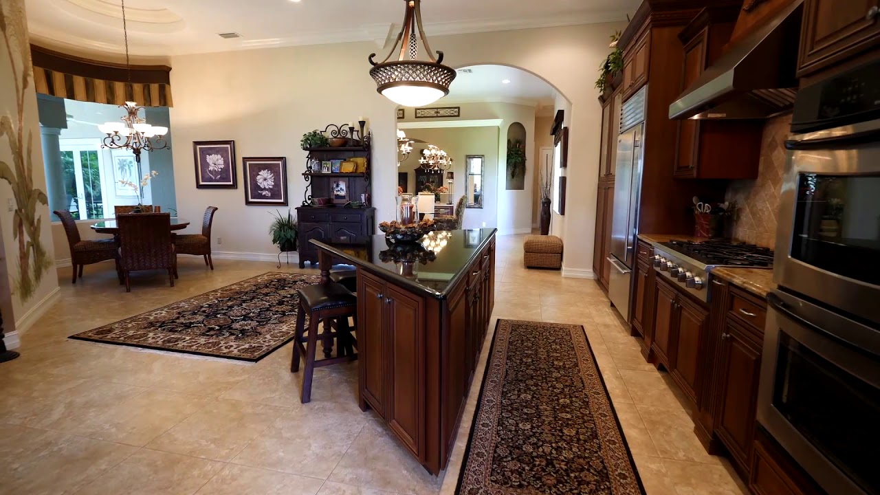 8600 Glenlyon Ct, Fort Myers MLS