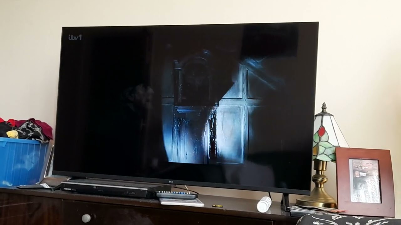 Harry Potter & The Goblet of Fire 2005 Film Frank Bryce the Muggle Caretaker gets killed 