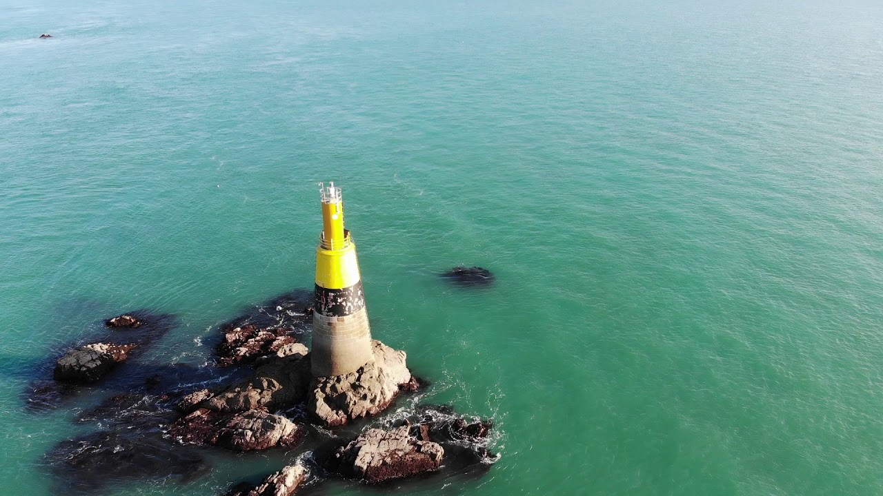 Jersey channel island low tide flight