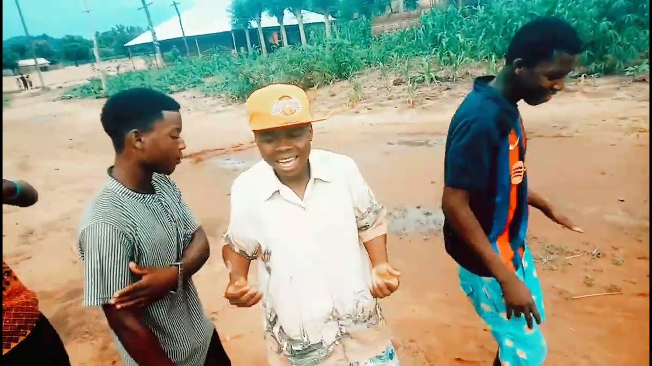 Starlezzy Martins FT Mr nituruelane_Ukilele_Video by muaná amama...