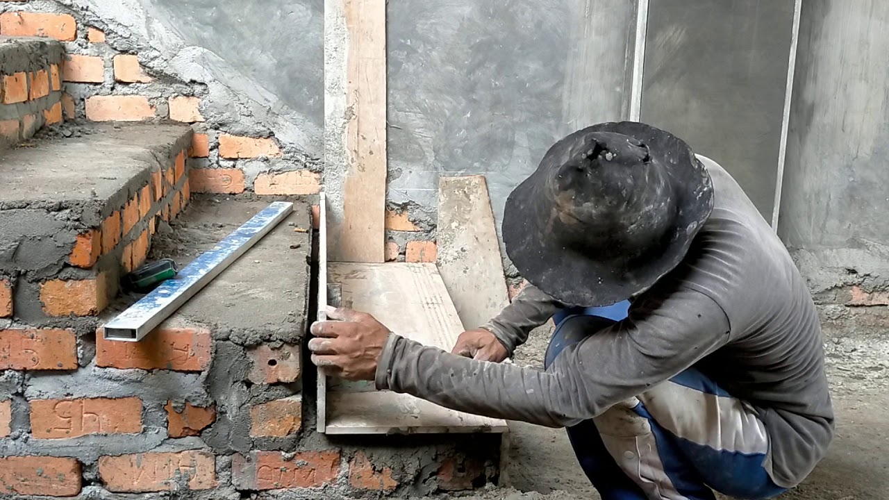 Cara memasang keramik tangga dari bawah tanpa benang
