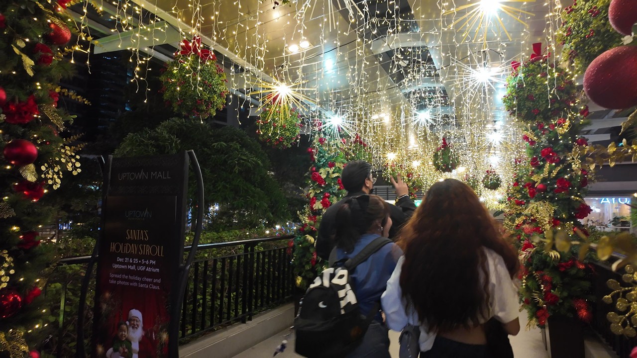 A WEST-INSPIRED MODERN CHRISTMAS SHOPPING EXPERIENCE! Uptown Mall BGC - 4K Philippines Walking Tour