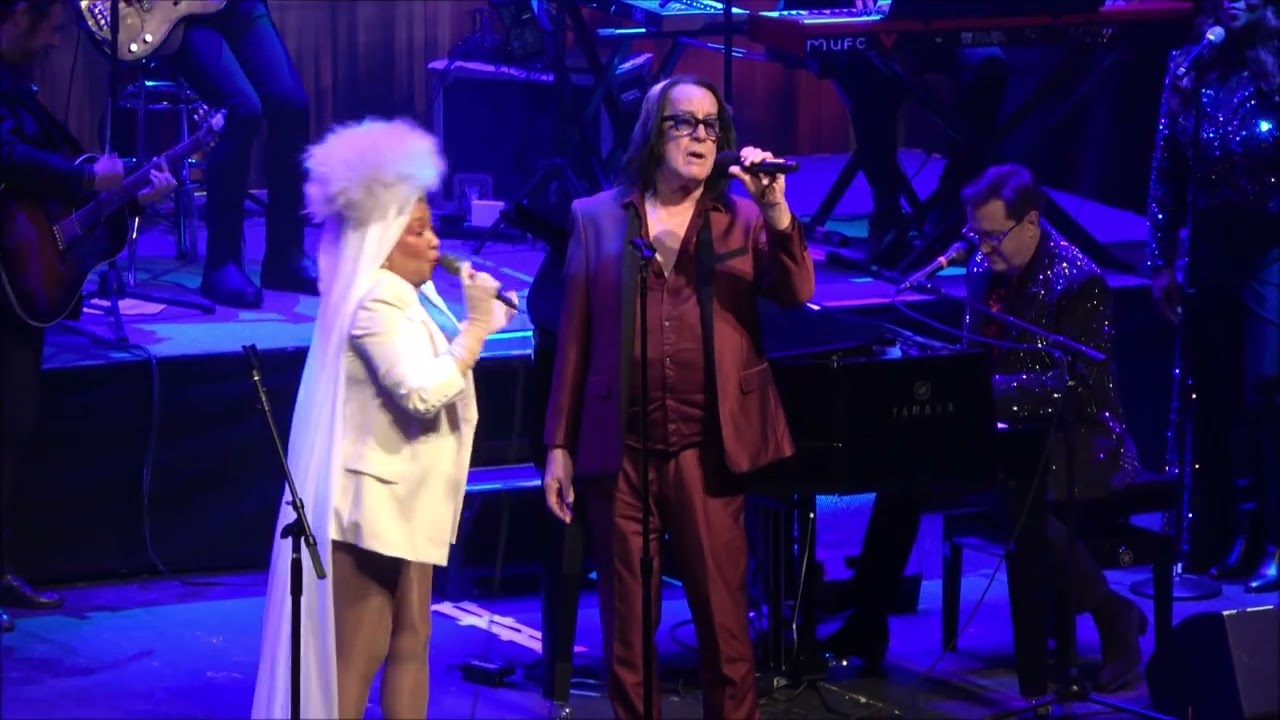 Todd Rundgren - WHAT THE WORLD NEEDS NOW IS LOVE, Ventura