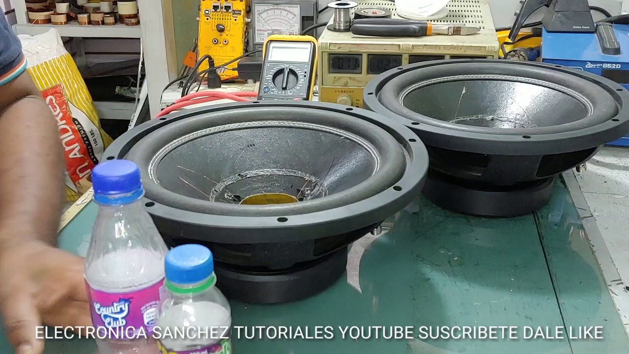 Cómo cambiar la bobina a un suwoofer de doble bobina sin dañar el cono y cubre polvo