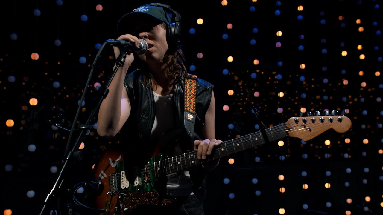 Hand Habits - Something Wrong (Live on KEXP)