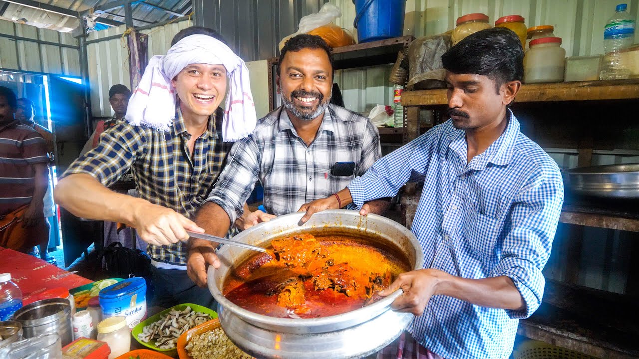 Spicy Indian Food!! TODDY SHOP - Fish Head Curry + Fresh Coconut Toddy in Kerala, India!