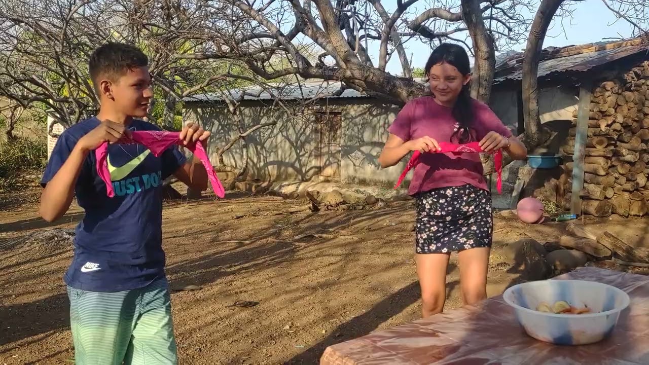 Aquí con otro Nueva aventura con Adri y Nicol y More u Yostin no se lo pierdan 👌🏻👌🏻👋👋👋👋