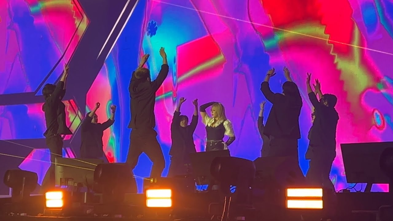 250518 CL - Hello Bitches @SUPERPOP FESTIVAL