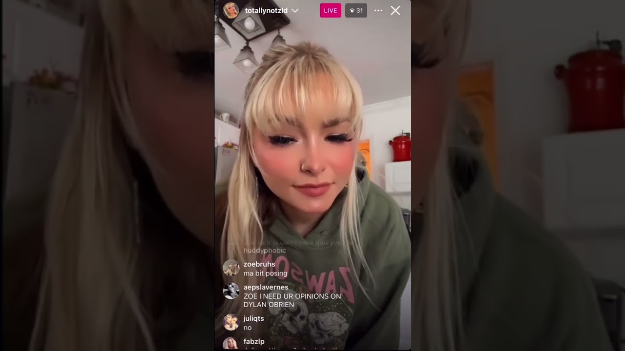 Not my live (Zoe Laverne live on her fandom account)