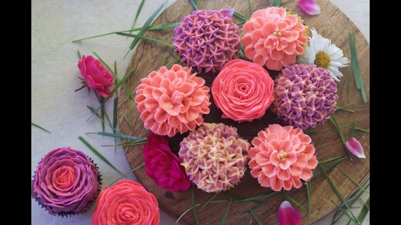 How to make Buttercream Flowers on cupcakes - Part 1 | Cupcake Bouquet