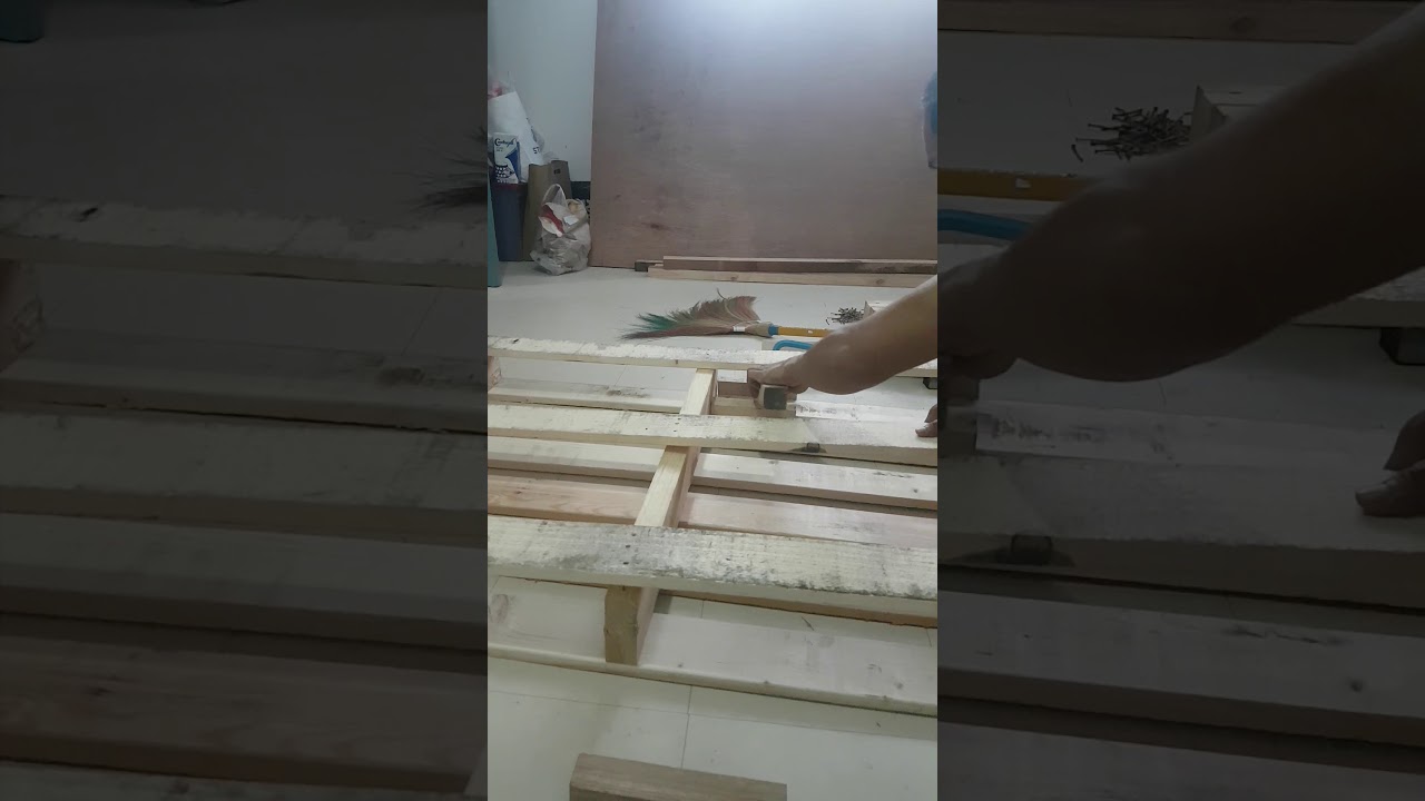 Easy way to dismantle pallets (no power tools needed) Part 1