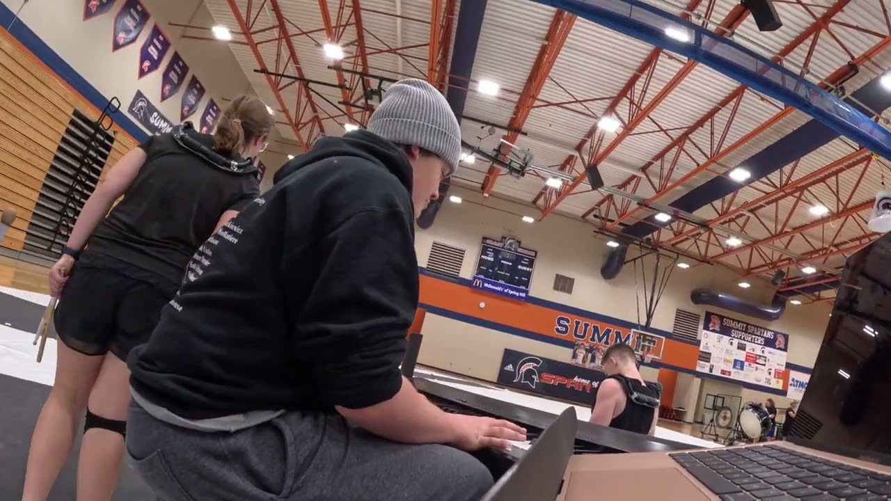 Between the Keys - Ben Tuck - Piano Soloist