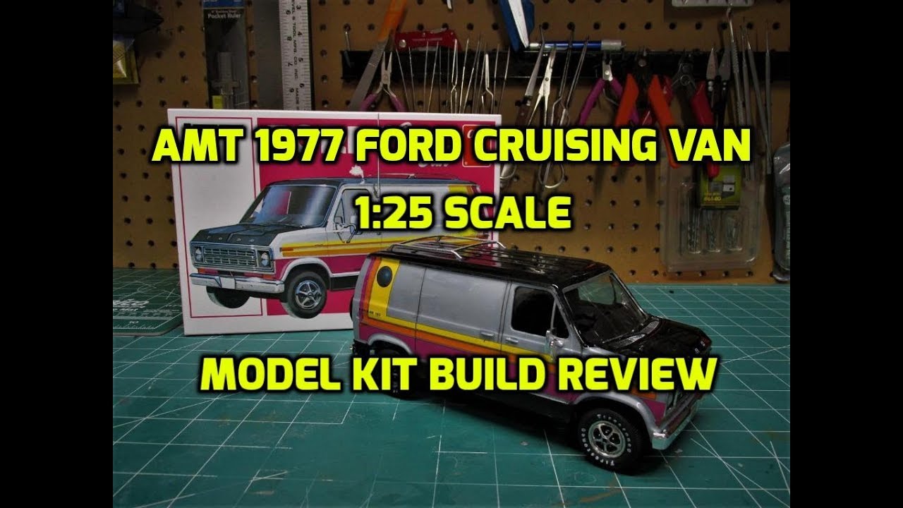 AMT 1977 Ford Cruising Van 1/25 Scale Model Kit Build Review AMT1108