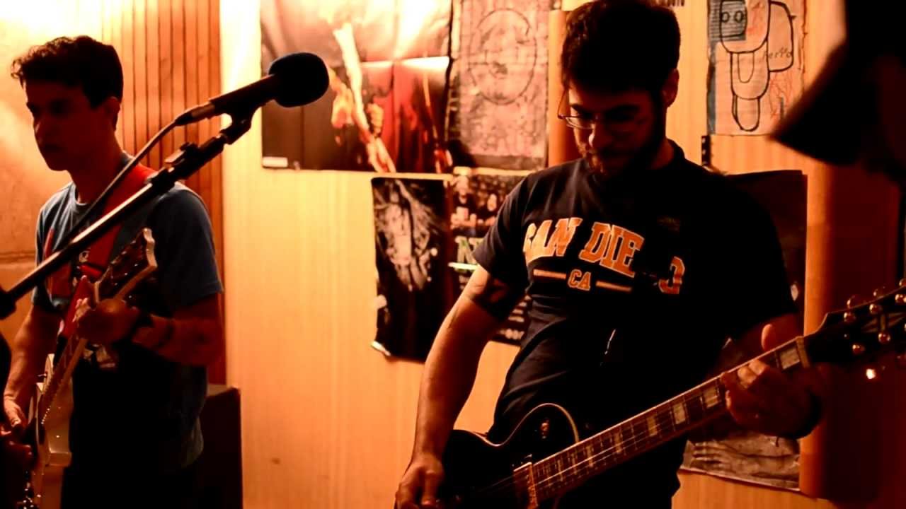 Dissonancia - Outsiders (ao vivo no Est&uacute;dio Superfuzz)