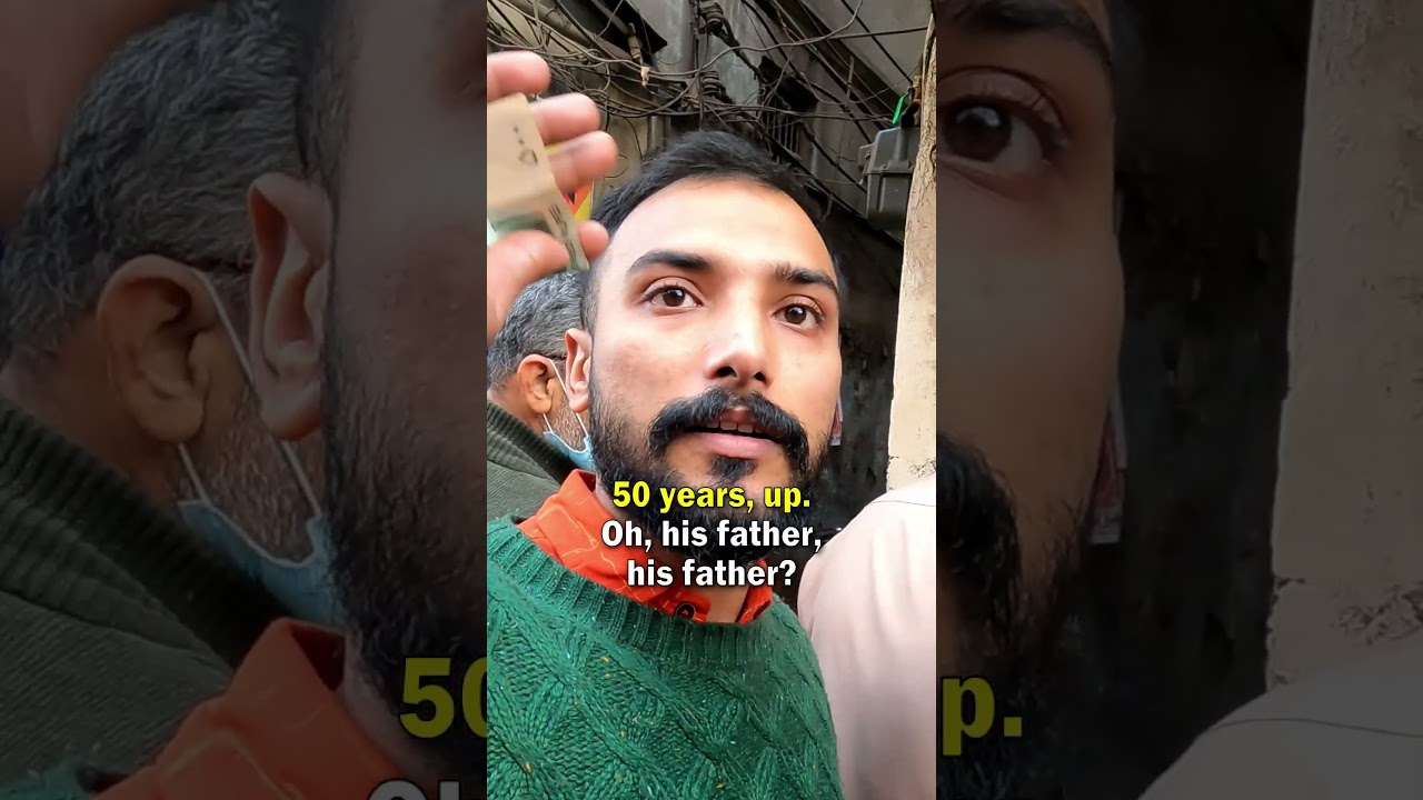 Famous Pakora Vendor in Lahore, Pakistan 🇵🇰
